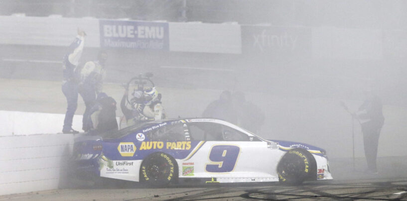 Chase Elliott Dominates At Martinsville To Advance To The Championship 4