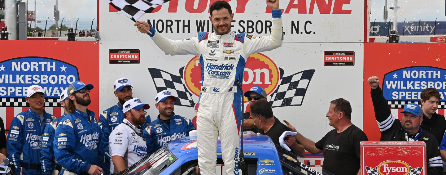 Kyle Larson Passes Bubba Wallace To Win Truck Race At North Wilkesboro Speedway