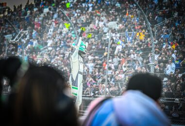 Chase Elliott Outruns Denny Hamlin To Win Cook Out 400 At Martinsville Speedway