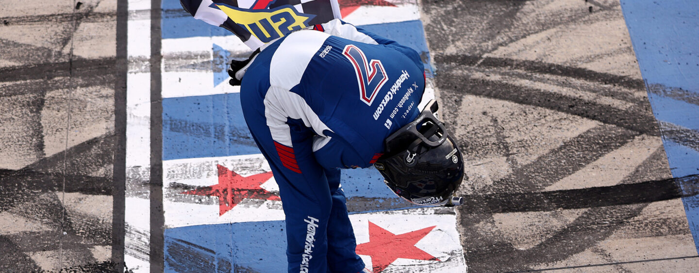 Kyle Busch Survives Fuel-Mileage Thriller To Win ECOSAVE 200 At Dover Motor Speedway