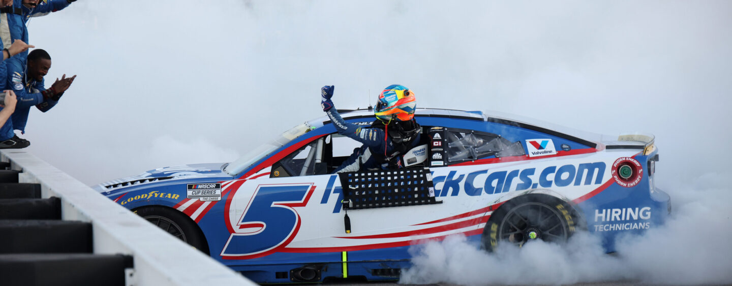 Kyle Larson Snaps 51-Race Winless Streak With WWTR Chase Victory