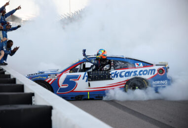 Kyle Larson Snaps 51-Race Winless Streak With WWTR Chase Victory