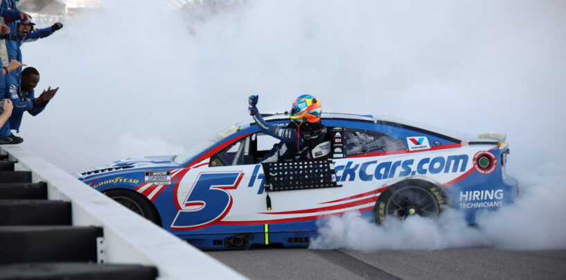 Kyle Larson Snaps 51-Race Winless Streak With WWTR Chase Victory