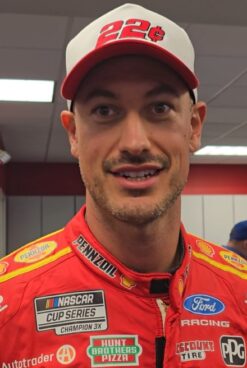 Joey Logano Fighting To Stay Alive In The Chase At Bristol Motor Speedway
