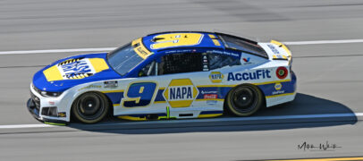 Chase Elliott Removes Bid For Ninth Consecutive Most Popular Driver Award, Encourages Fans To Vote For Kyle Busch