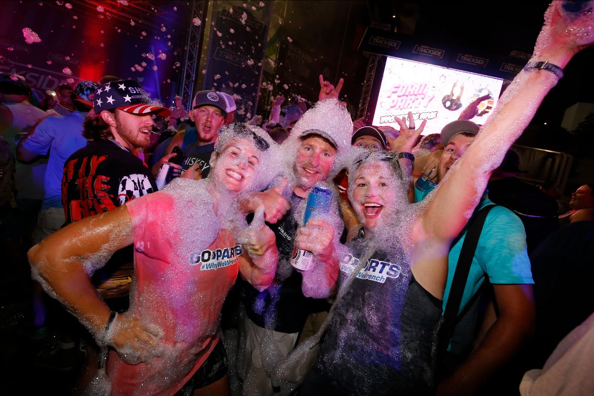 Bristol Motor Speedway Fan Zone And Fan Midway Offers Tons Of Fun For